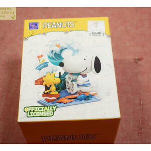 Pantasy Peanuts Snoopy Letter World Series Buildable Brick Block Surprise Box #